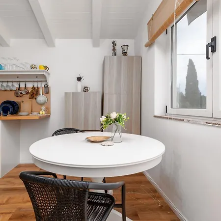 With A Parking Space - 22740 Rovinj
