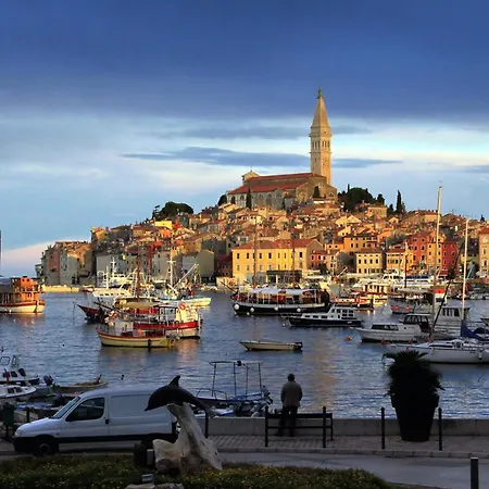 Apartment With A Parking Space - 22740 Rovinj
